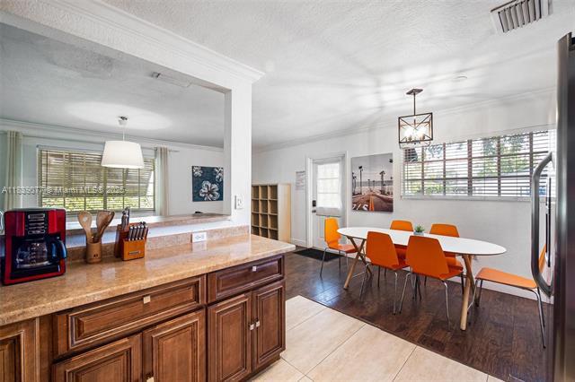 Foto del edificio - 234 NW 47th St