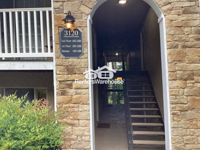 Foto del edificio - 3120 7 Pines Ct NW