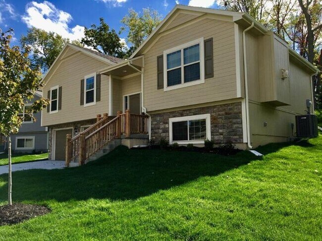 Foto del edificio - 18613 E 20th St Ct S