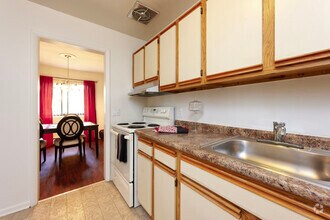 2BR, 1BA-900SF Kitchen - Greece Commons
