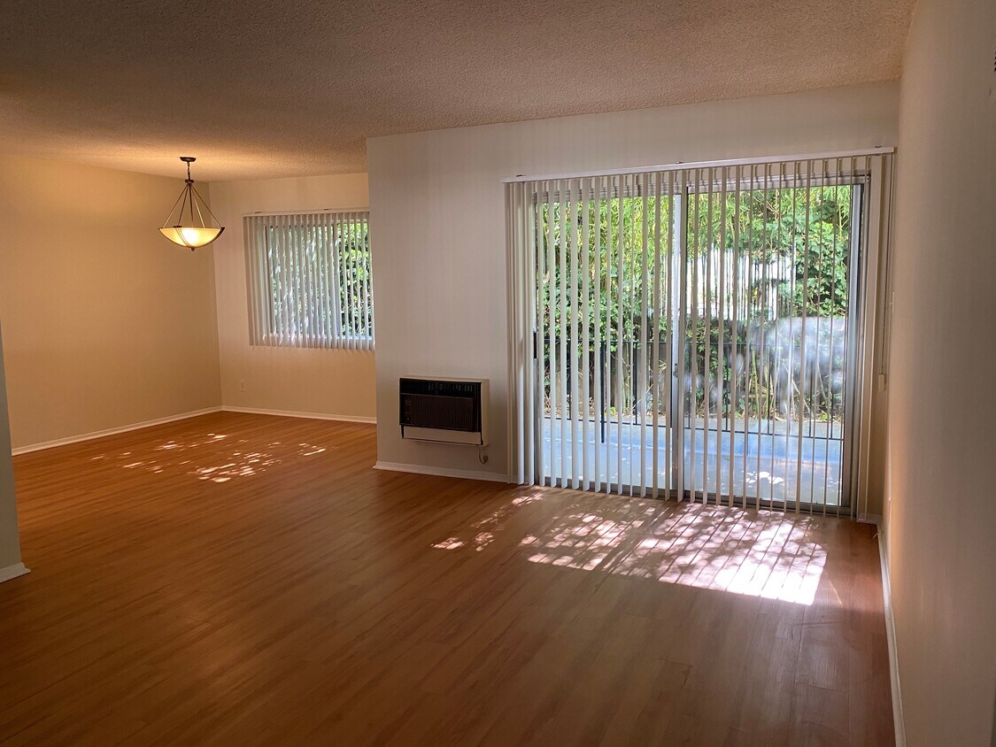 Living/Dining Room - 11660 Texas Ave