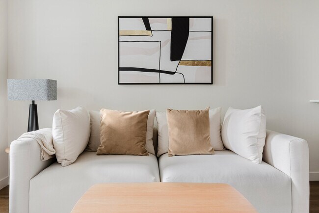 Foto del edificio - 2333 Calle Del Mundo