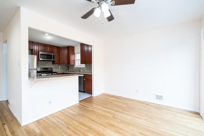 Foto del edificio - 178 W 17th St
