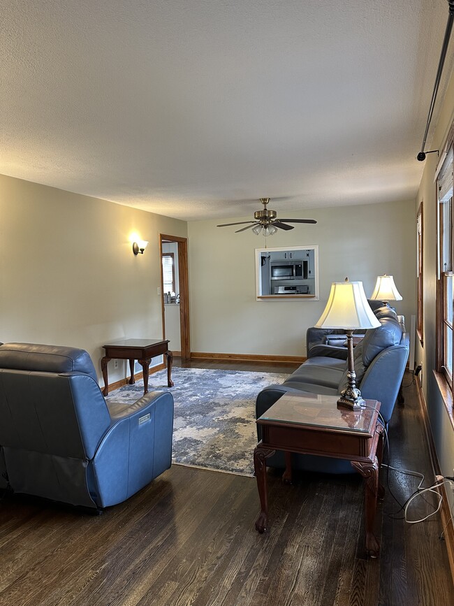 Building Photo - 891 Parkway Dr