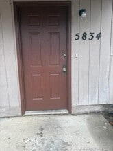 Building Photo - 5834 Aftonshire Dr