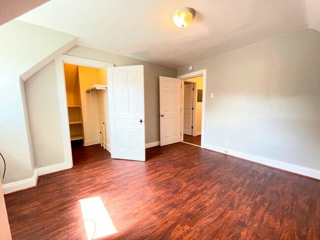 Foto del edificio - 5544 Baywood St