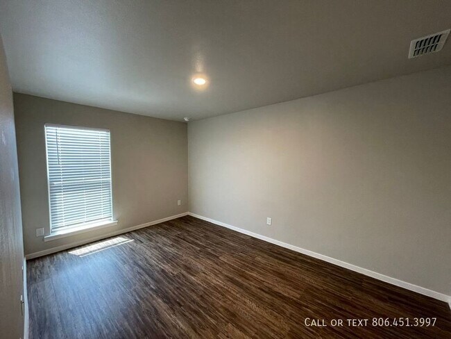 Foto del edificio - 2104 Langford Ave