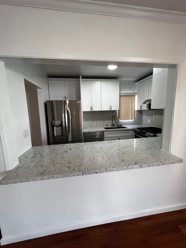 Building Photo - 4410 Prospect Ave