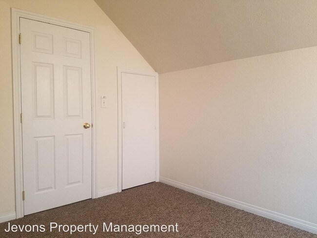 Building Photo - 3 br, 1 bath House - 113 N 56th Ave