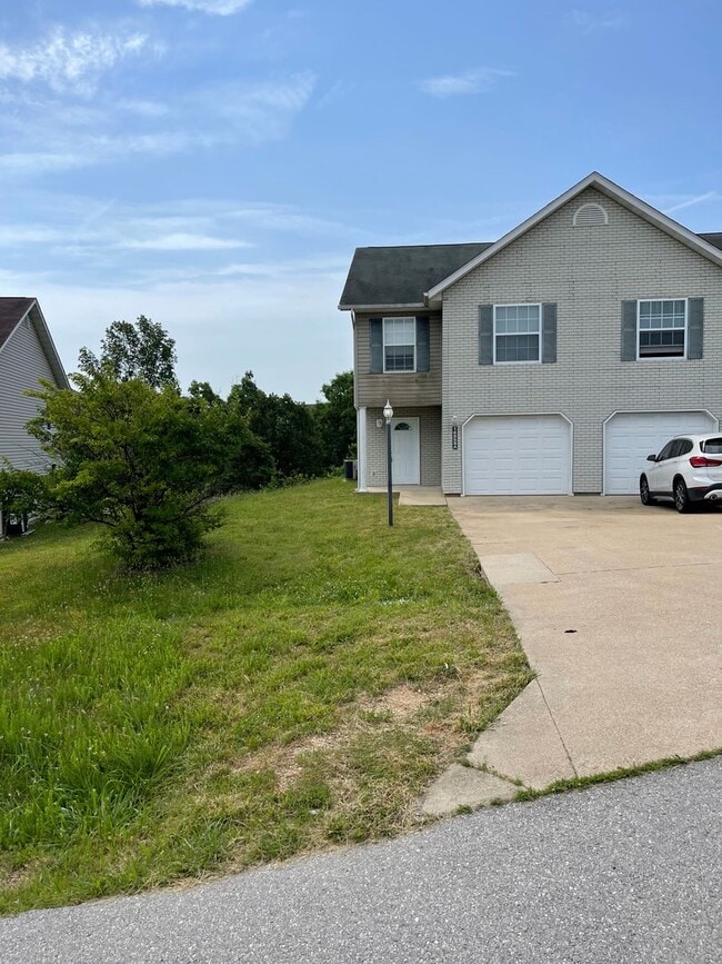 Building Photo - 16858 Hurricane Ln