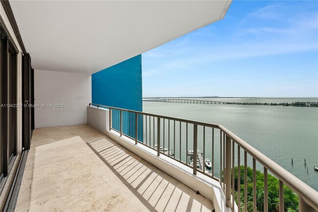Building Photo - 1581 Brickell Ave