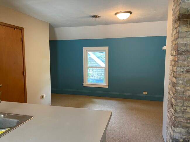 sala de estar norte - 4700 5th Ave
