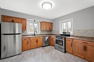 Building Photo - 2603 Laketon Rd