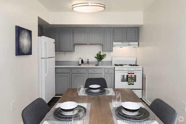Interior Photo - Oaks at Oxon Hill