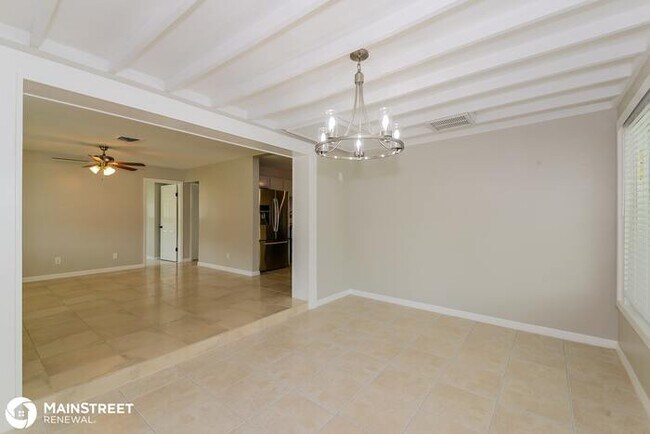 Building Photo - 3020 Pafko Dr