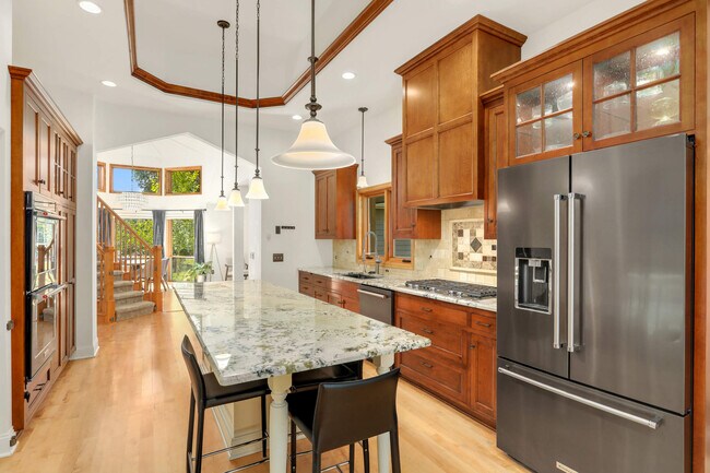 Foto del edificio - 2400 Comstock Ln N