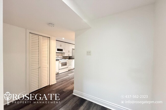 Photo du bâtiment - Renovated 1-Bedroom Basement Suite | 600 S...