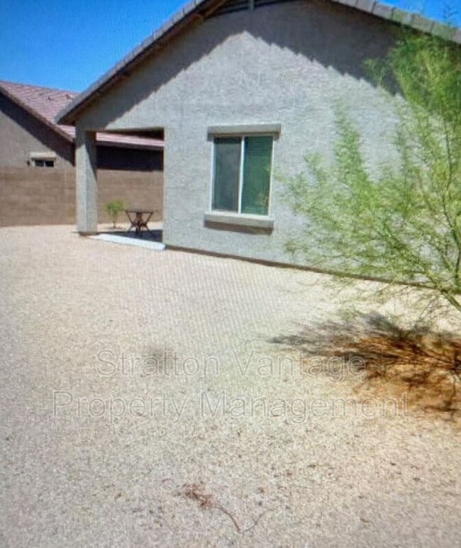 Foto del edificio - 24531 W Mobile Ln