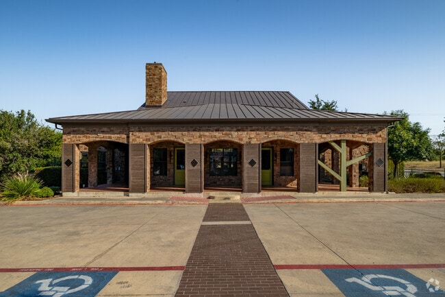 Clubhouse Exterior - Emerge Vista