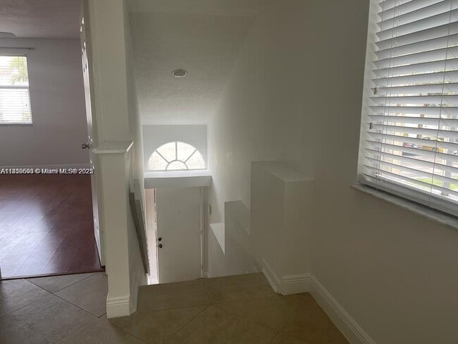 Building Photo - 4871 NW 97th Ct