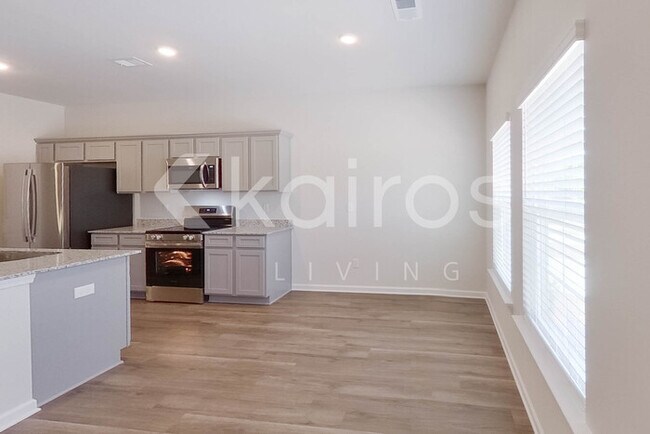 Building Photo - 2503 Banyan Cir
