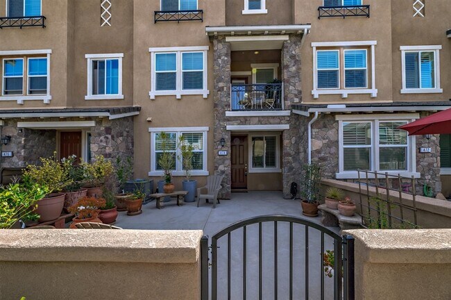 Building Photo - 474 Prosperity Dr