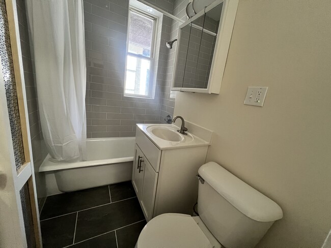 Building Photo - 130 Washington St