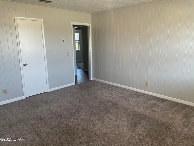 Foto del edificio - 4107 W 22nd St