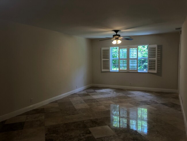 Foto del edificio - Beautiful Newly remodeled First Floor Condo