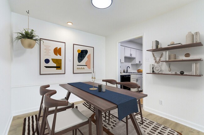 Plano de planta B3: 2 dormitorios x 2 baños, comedor - ReNew on Cantrell