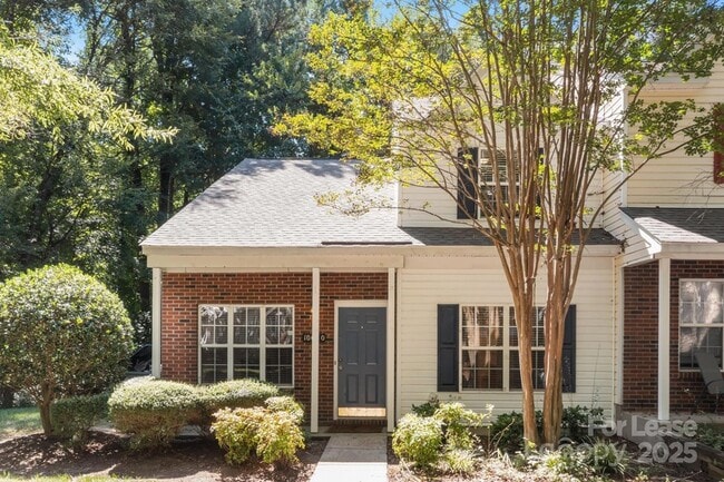 Foto del edificio - 10660 Holly Ridge Blvd