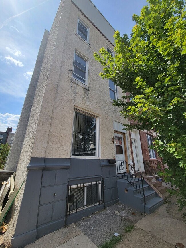 Building Photo - 2524 N 19th St