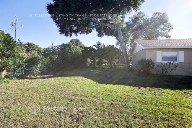 Building Photo - 1601 Stafford Rd