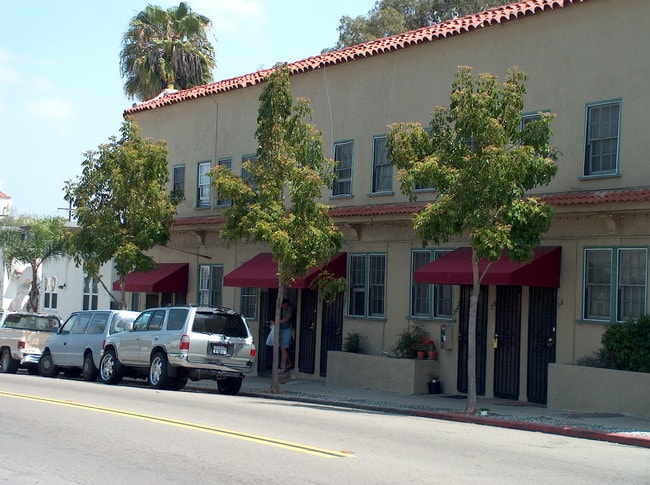 Building Photo - Roosevelt Court