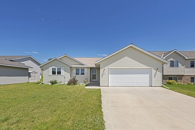 Building Photo - 1187 Blackhawk Dr SW