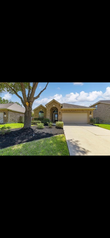 Building Photo - 13814 McKinney Creek Ln