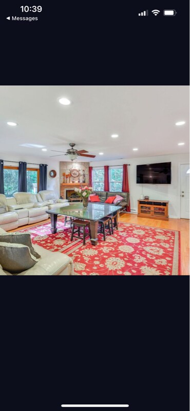 Foto del edificio - 3067 Birch Ave