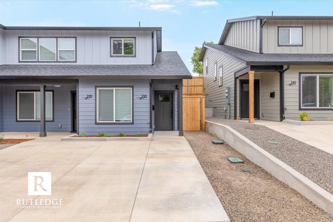 Building Photo - Newly Built 3 Bed/2 Bath Home in East Medford!