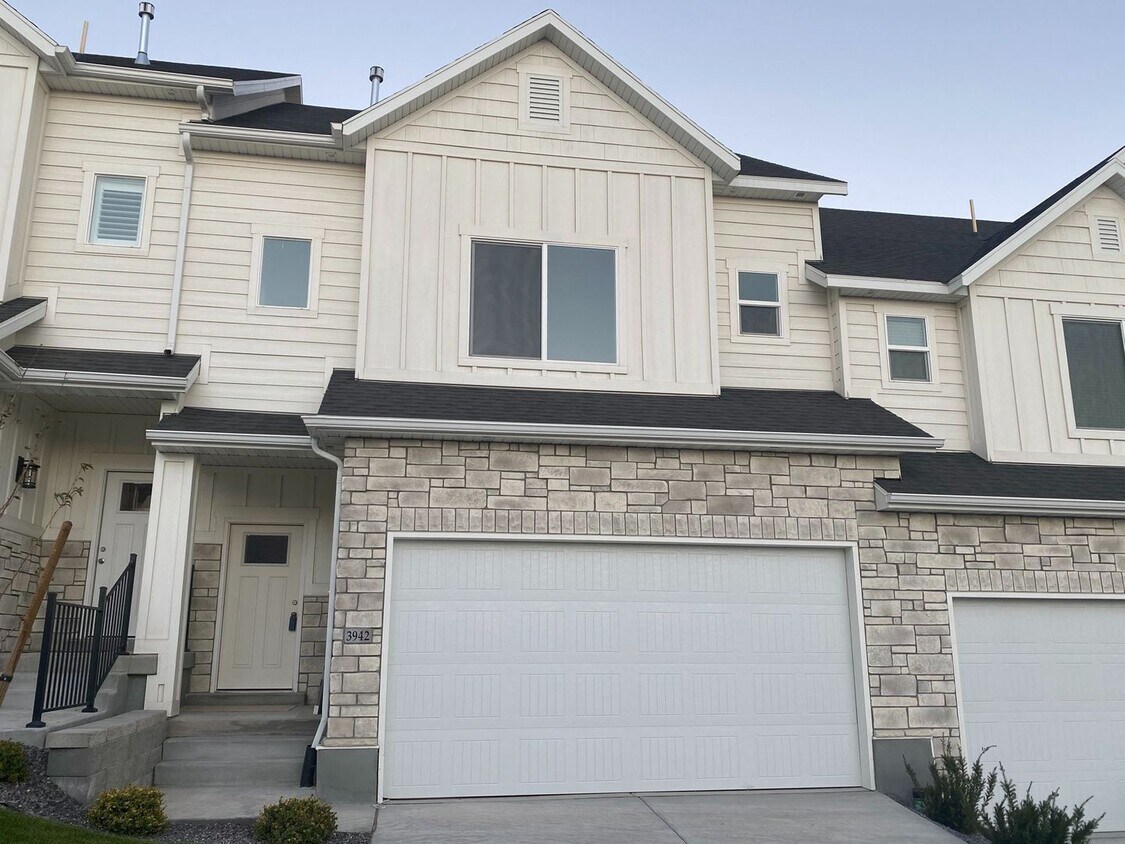 Primary Photo - 3942 Aspen Ridge Way