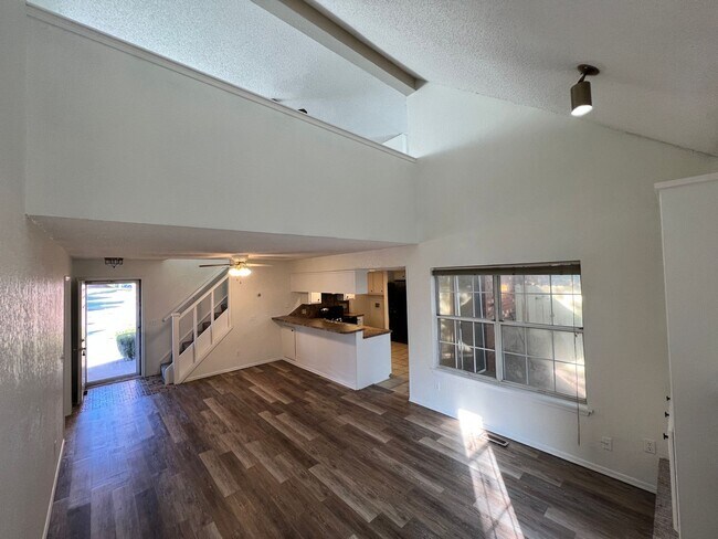 Foto del edificio - Cute, Clean 3 Bed Townhome!