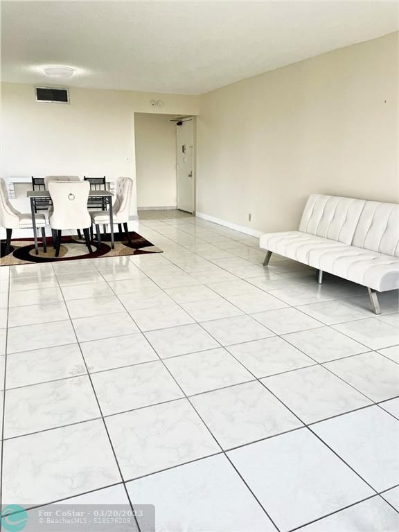 Building Photo - 3821 Environ Blvd