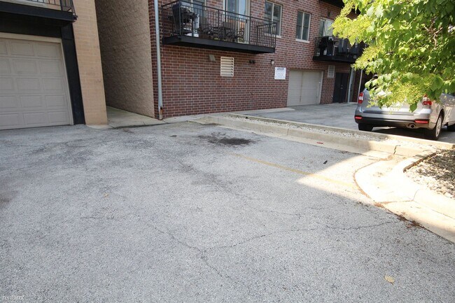 Foto del edificio - 3 br, 2 bath Condo - 2608 W Diversey Ave A...