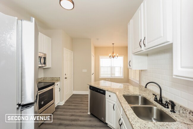 Building Photo - 1455 Cambridge CT