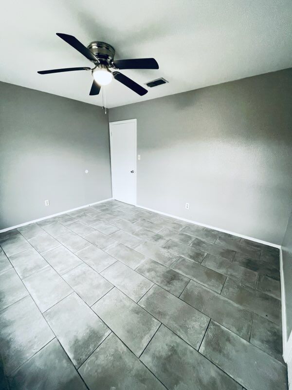 Building Photo - 210 N Michigan Ave