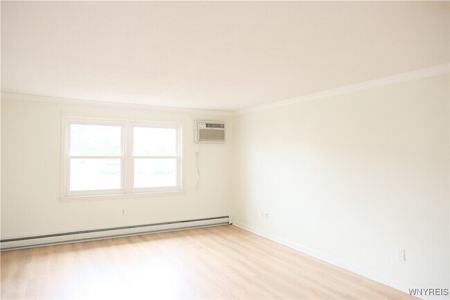 Foto del edificio - 6321 W Quaker St