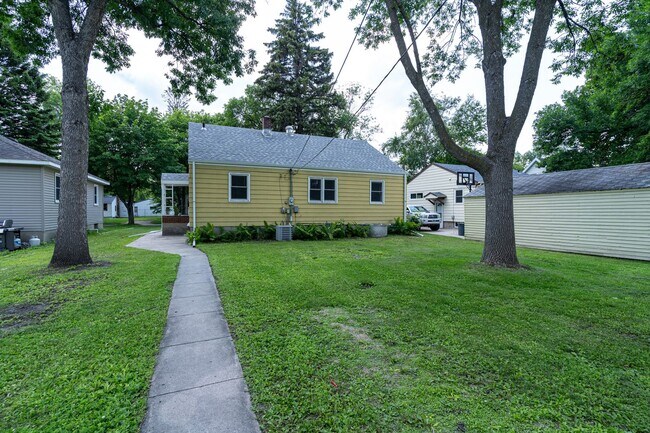 Foto del edificio - Recently Updated Single Family Home Available