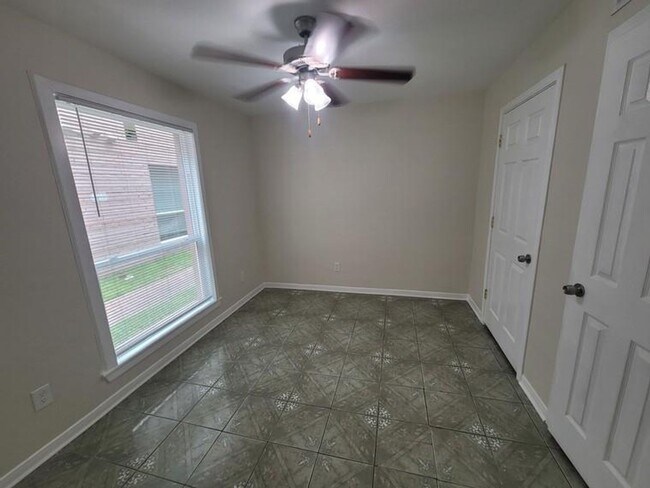 Foto del edificio - 215 Postoffice St