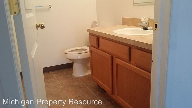 Building Photo - 3 br, 2.5 bath House - 3399 Ewald Circle