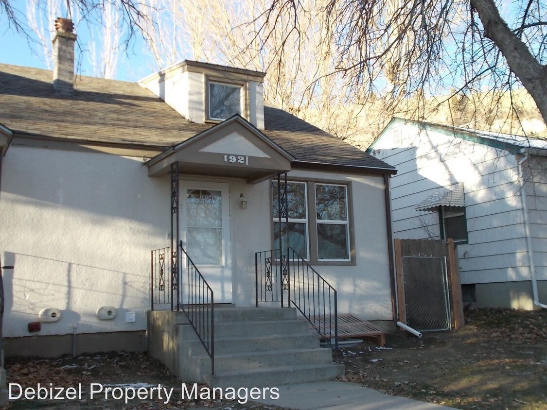Primary Photo - 1921 11th Ave N