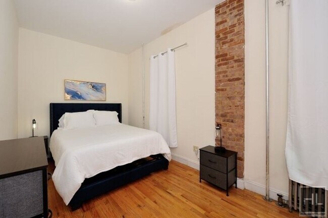 Building Photo - East 92nd Street